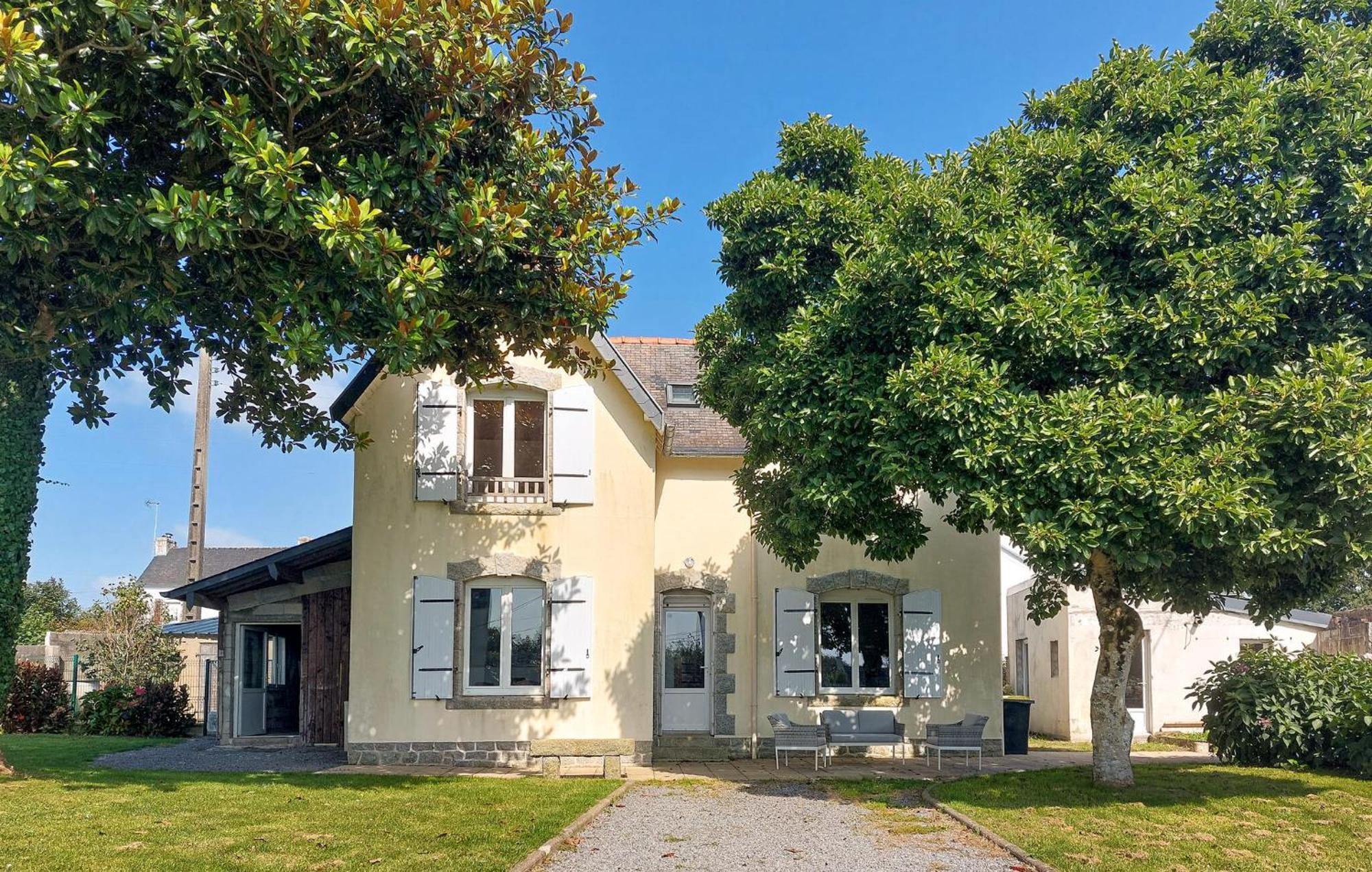 Nice Home In Pont-Aven With Kitchen Екстер'єр фото